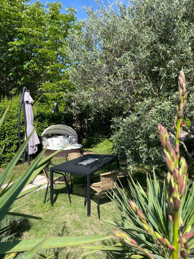 Sainte Victoire Le Cabanon Villa Puyloubier Bagian luar foto